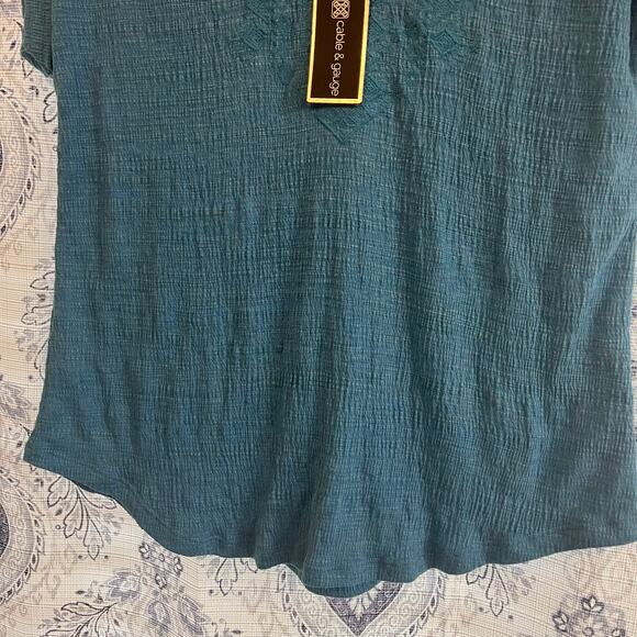 Cable & Gauge Blue Embroidered Top Size Small - Picture 5 of 8